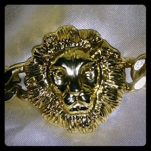 Gold plated Lions Head linked bracelet